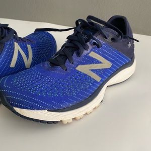 New Balance 860 Shoes Men’s Size 8